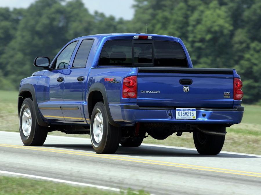  Dodge Dakota TRX4 Crew Cab 2007 года  (фото 2 из 11)